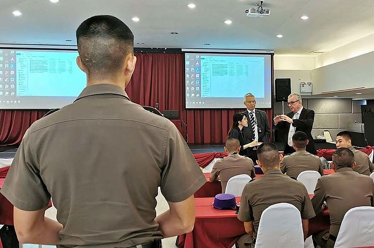 Bei der Royal Thai Police Academie