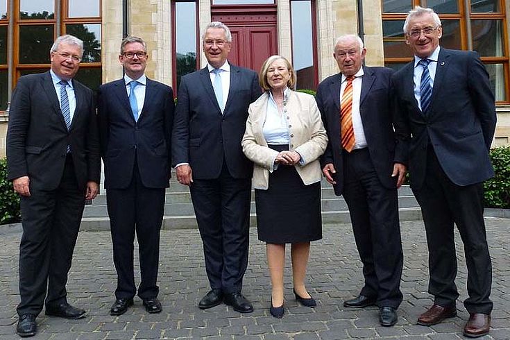 Ursula Männle plädierte im Gespräch mit Markus Ferber, Julian King, Joachim Herrmann und Günther Beckstein für eine verstärkte Zusammenarbeit der Sicherheitsbehörden.