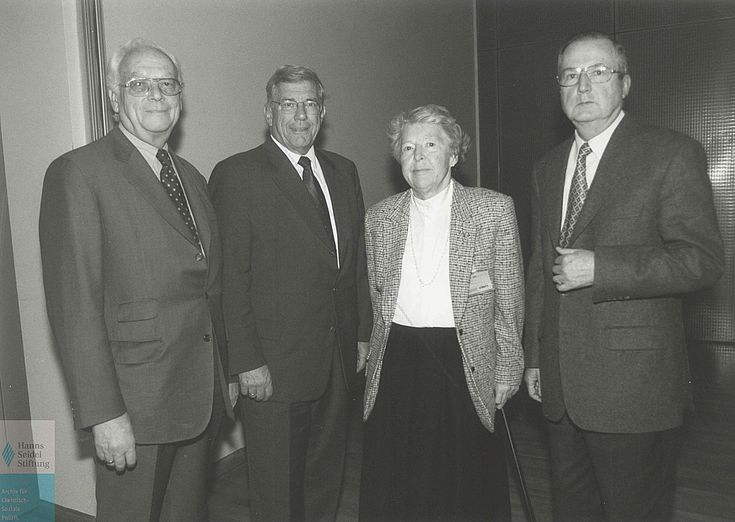 Der 1999 gewählte Landesvorstand der Senioren-Union von links nach rechts: Leo Wagner, Gebhard Glück, Ria Lungershausen-Hermes, Otto Glaser (Foto: Winfried Rabanus)