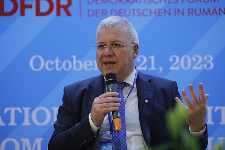 Markus Ferber, Vorsitzender der Hanns-Seidel-Stiftung und MdEP plädierte für mehr Sprachförderung in einigen EU-Ländern, einschließlich Deutschlands.