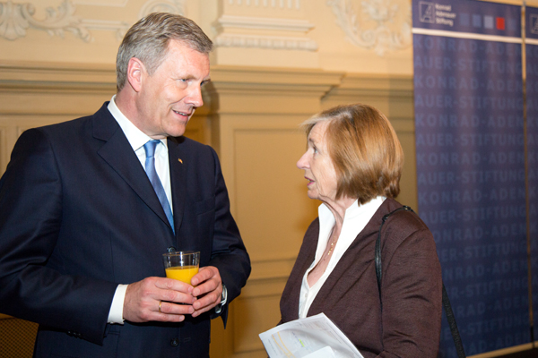 Altbundespräsident Christian Wulff mit Ursula Männle